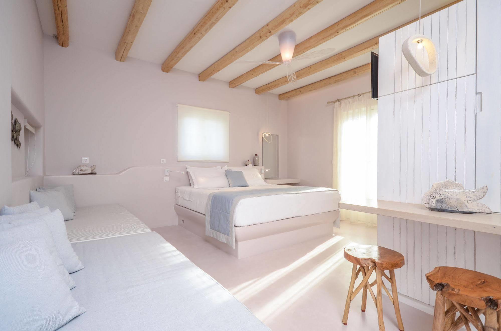 Naxos City Antony Suites And Residences (Adults Only) מראה חיצוני תמונה